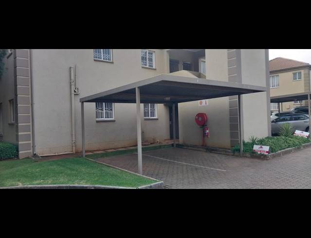 2 BEDROOM TOWNHOUSE FOR SALE IN ORIEL